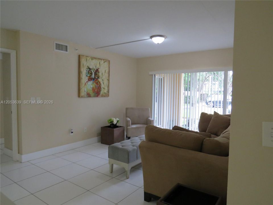 For Sale: $310,000 (3 beds, 2 baths, 1314 Square Feet)