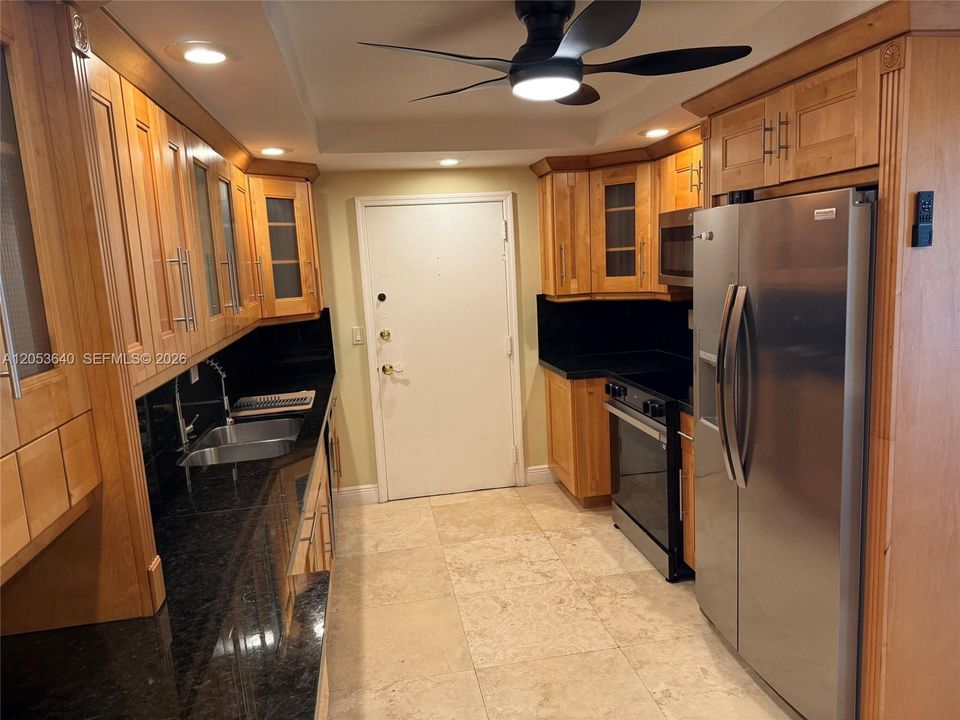 На продажу: $975,000 (3 спален, 2 ванн, 2230 Квадратных фут)