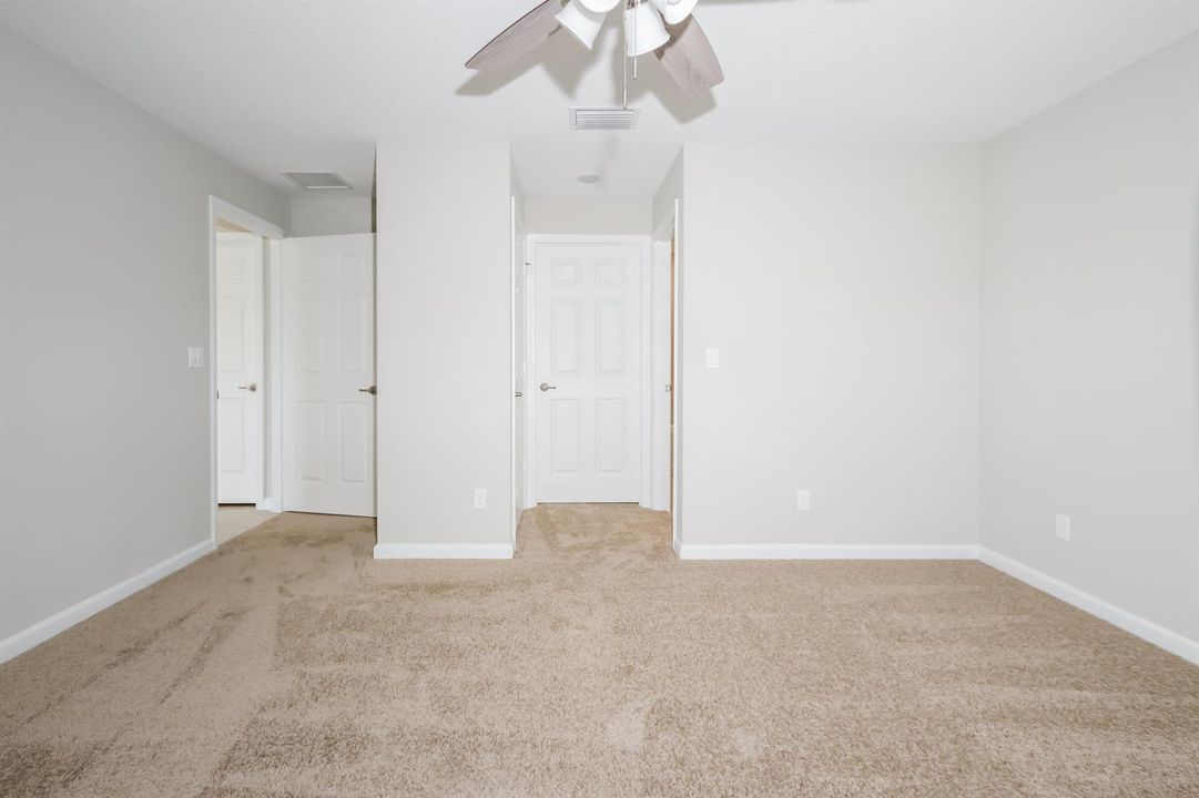 1010103.1037 SW SUDDER AVE - Main Bedroo