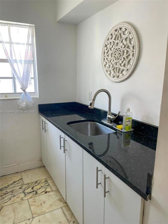 В аренду: $1,800 (1 спален, 1 ванн, 446 Квадратных фут)