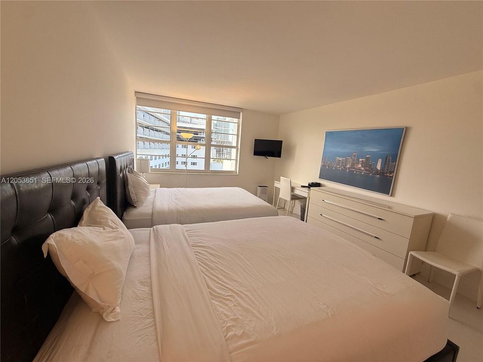 For Rent: $3,500 (1 beds, 1 baths, 675 Square Feet)