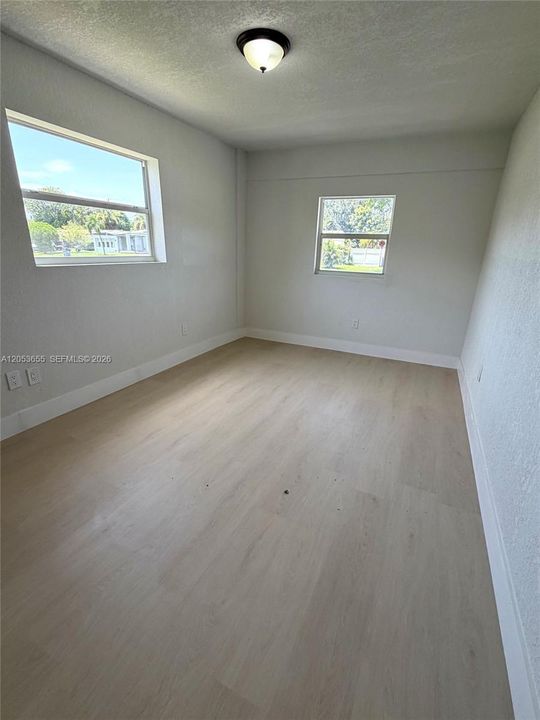 На продажу: $439,000 (3 спален, 2 ванн, 1371 Квадратных фут)