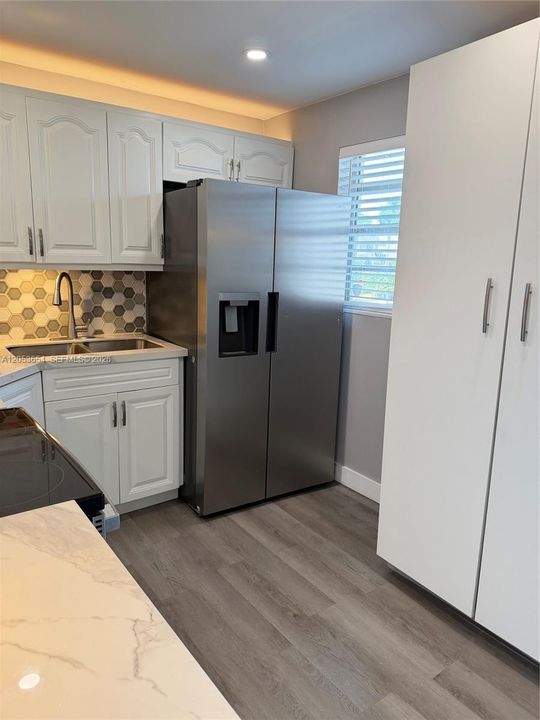 В аренду: $2,400 (2 спален, 2 ванн, 1178 Квадратных фут)