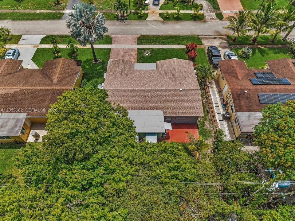 На продажу: $365,000 (2 спален, 2 ванн, 1604 Квадратных фут)
