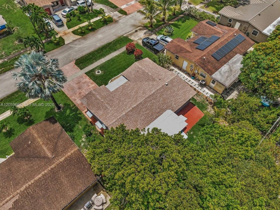 На продажу: $365,000 (2 спален, 2 ванн, 1604 Квадратных фут)