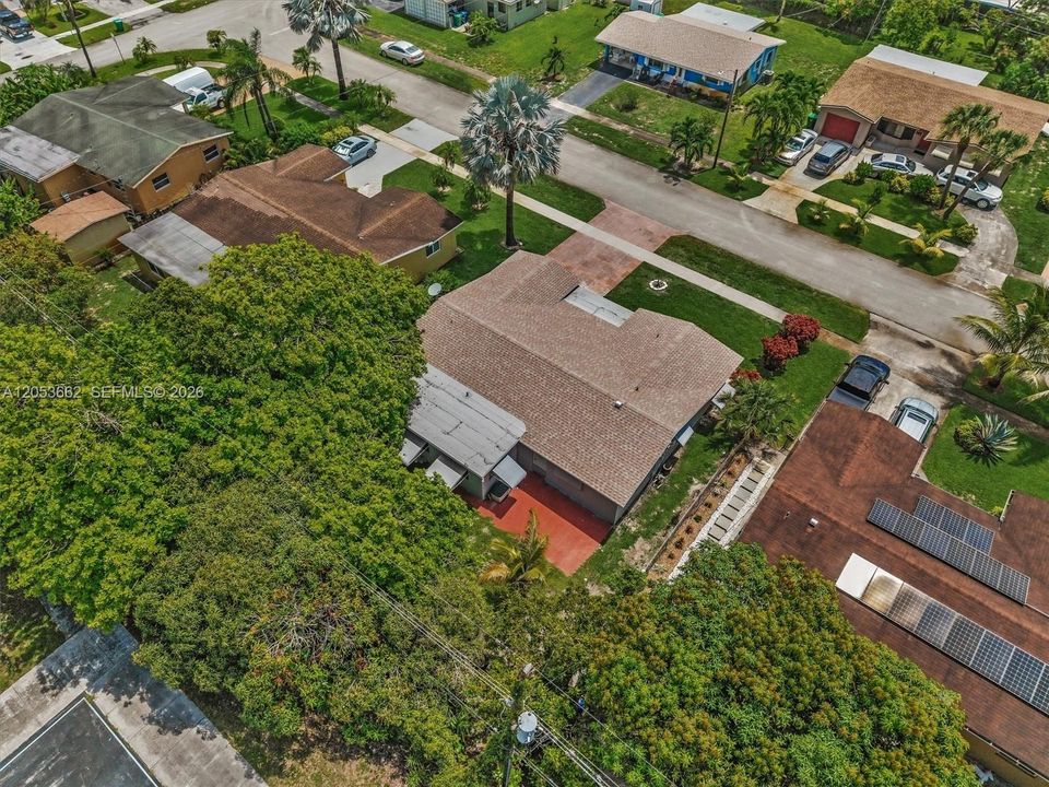 На продажу: $365,000 (2 спален, 2 ванн, 1604 Квадратных фут)
