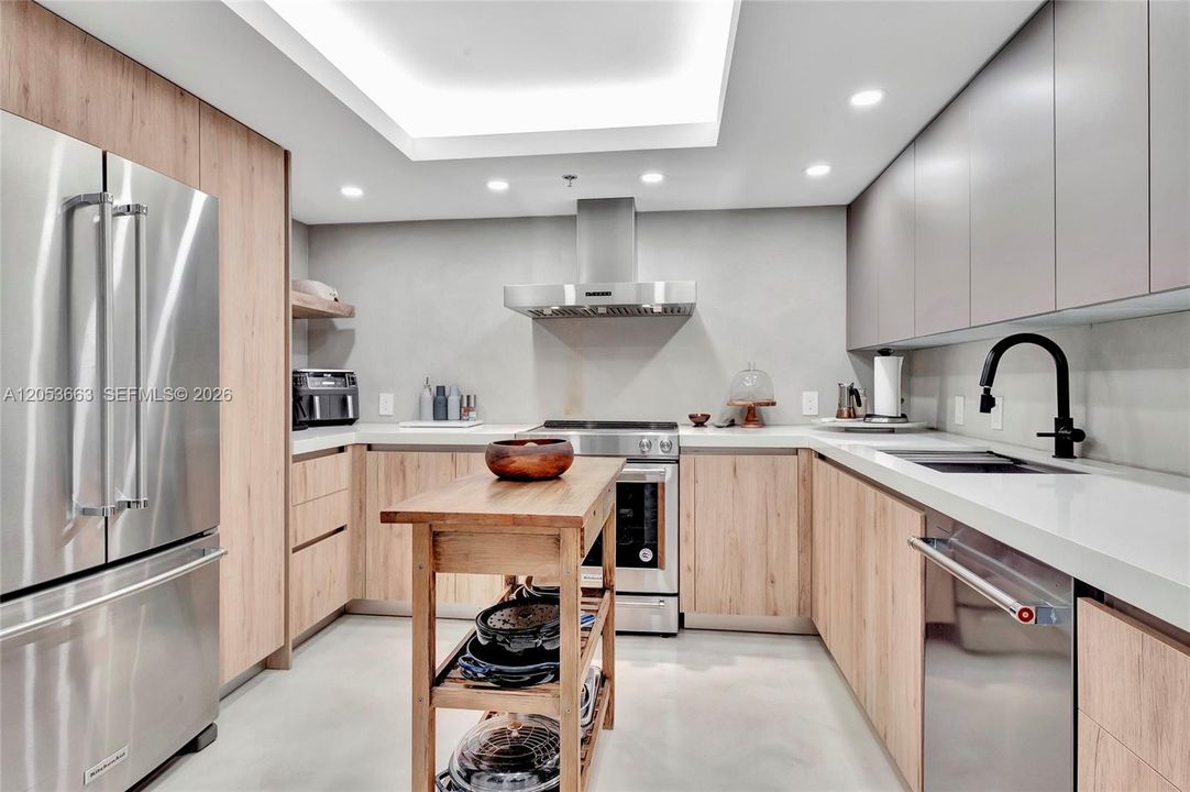 В аренду: $6,000 (2 спален, 2 ванн, 1316 Квадратных фут)