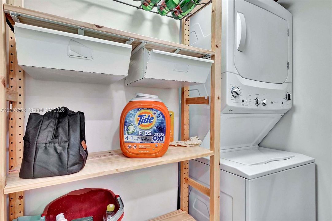 В аренду: $6,000 (2 спален, 2 ванн, 1316 Квадратных фут)