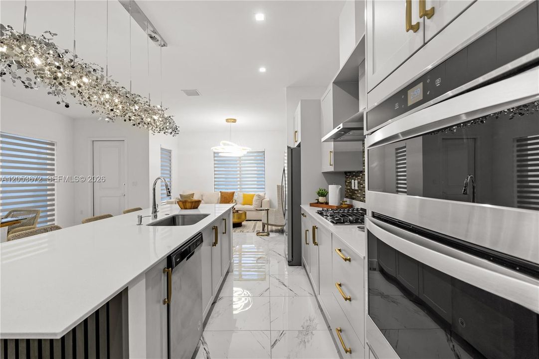 For Rent: $6,550 (3 beds, 2 baths, 2158 Square Feet)