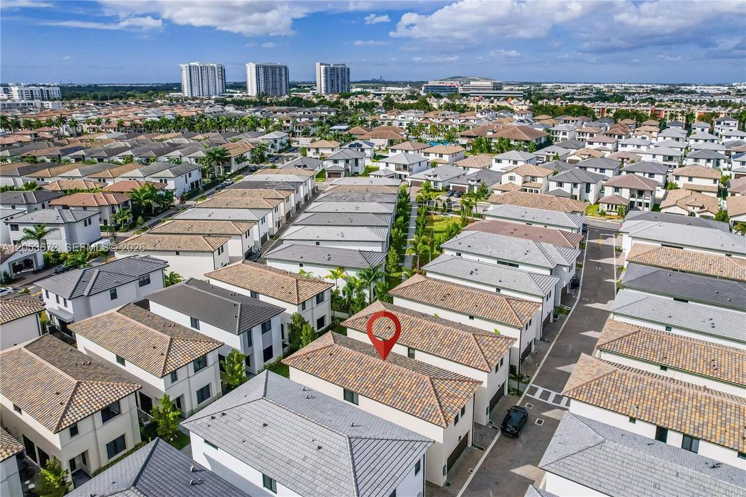 For Rent: $6,550 (3 beds, 2 baths, 2158 Square Feet)