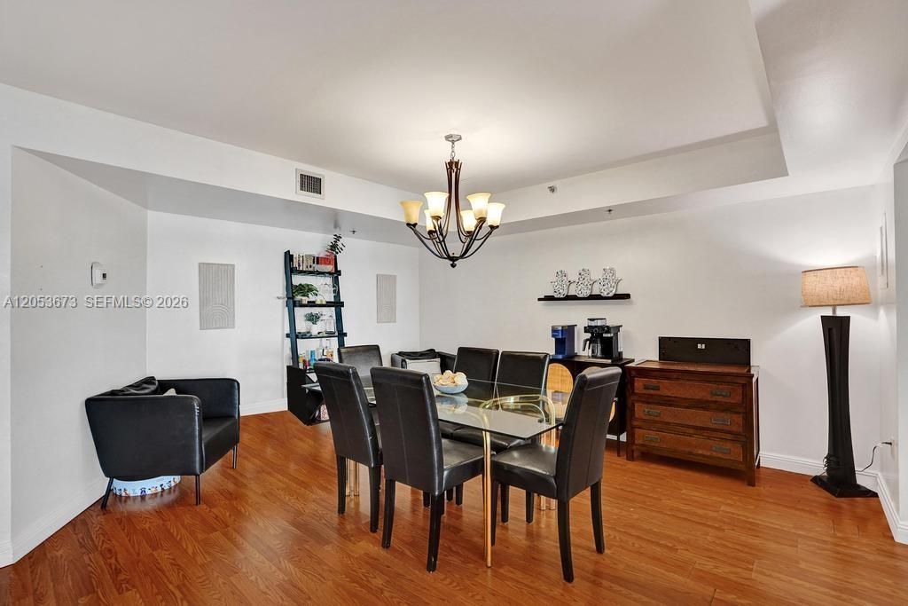 На продажу: $375,000 (1 спален, 1 ванн, 1120 Квадратных фут)