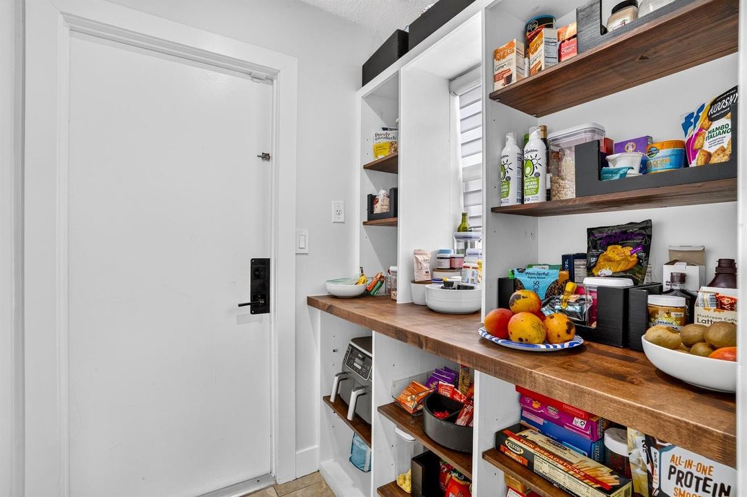 KITCHEN PANTRY