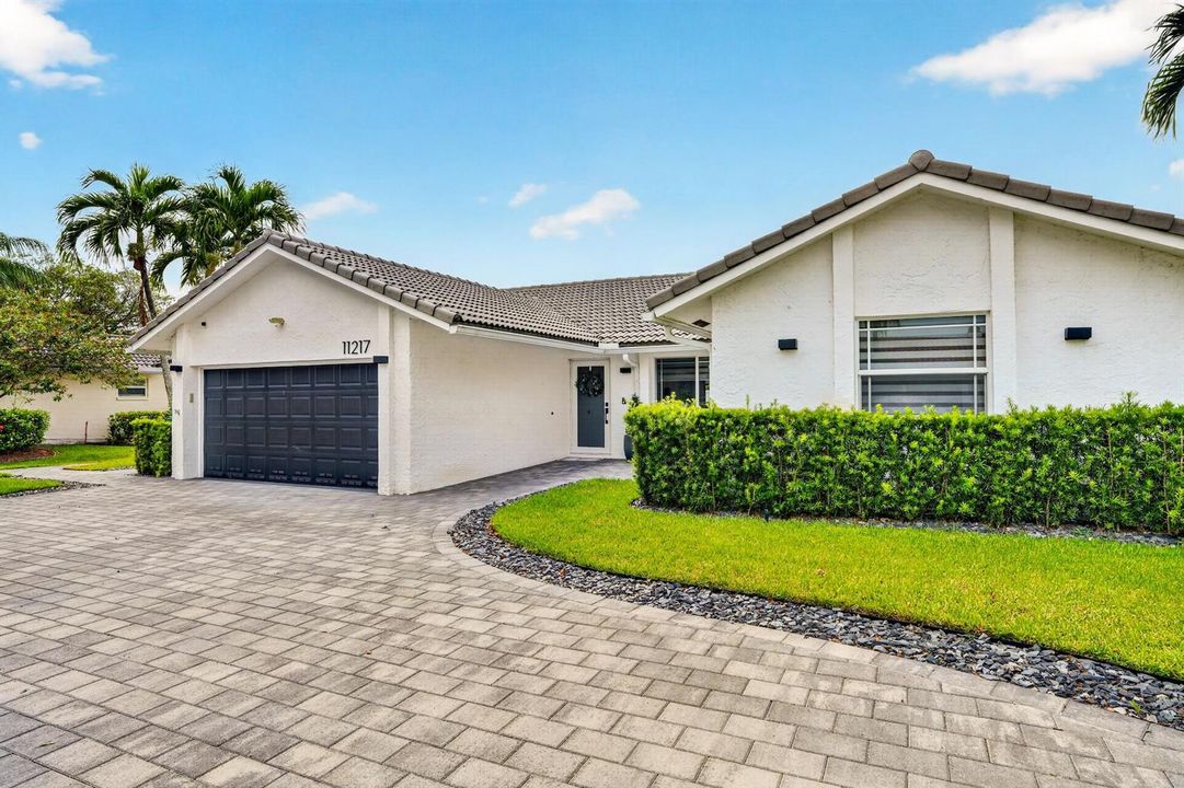 Oversized paver driveway