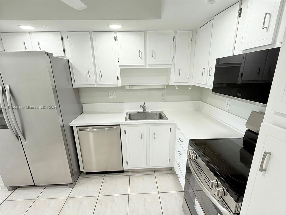 1300 Saint Charles 706 9