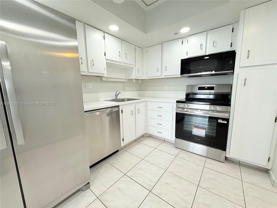 1300 Saint Charles 706 12