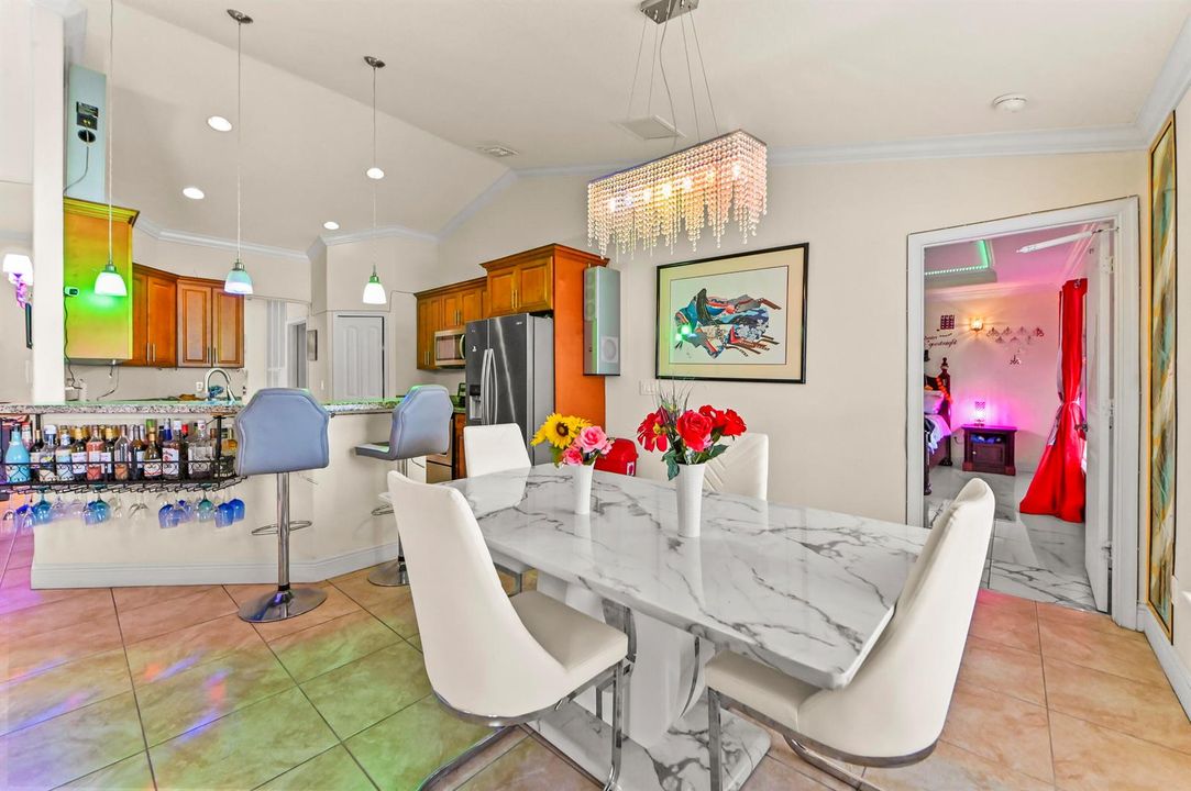 09 Dining room 01