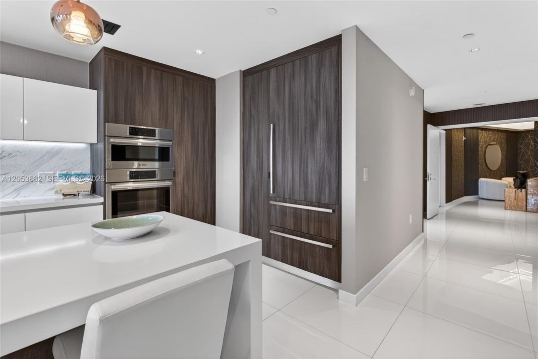En Venta: $2,225,000 (3 camas, 4 baños, 2204 Pies cuadrados)