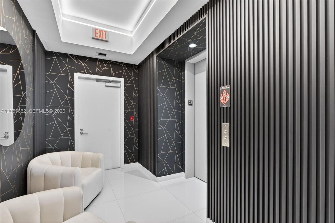 En Venta: $2,225,000 (3 camas, 4 baños, 2204 Pies cuadrados)