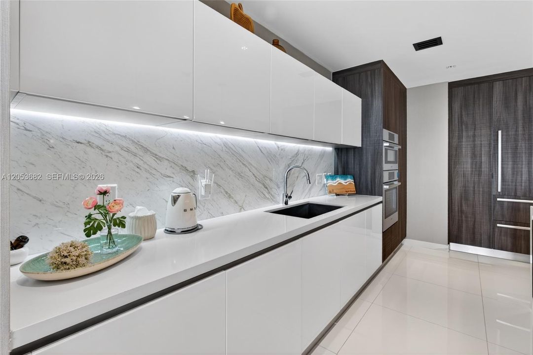 En Venta: $2,225,000 (3 camas, 4 baños, 2204 Pies cuadrados)