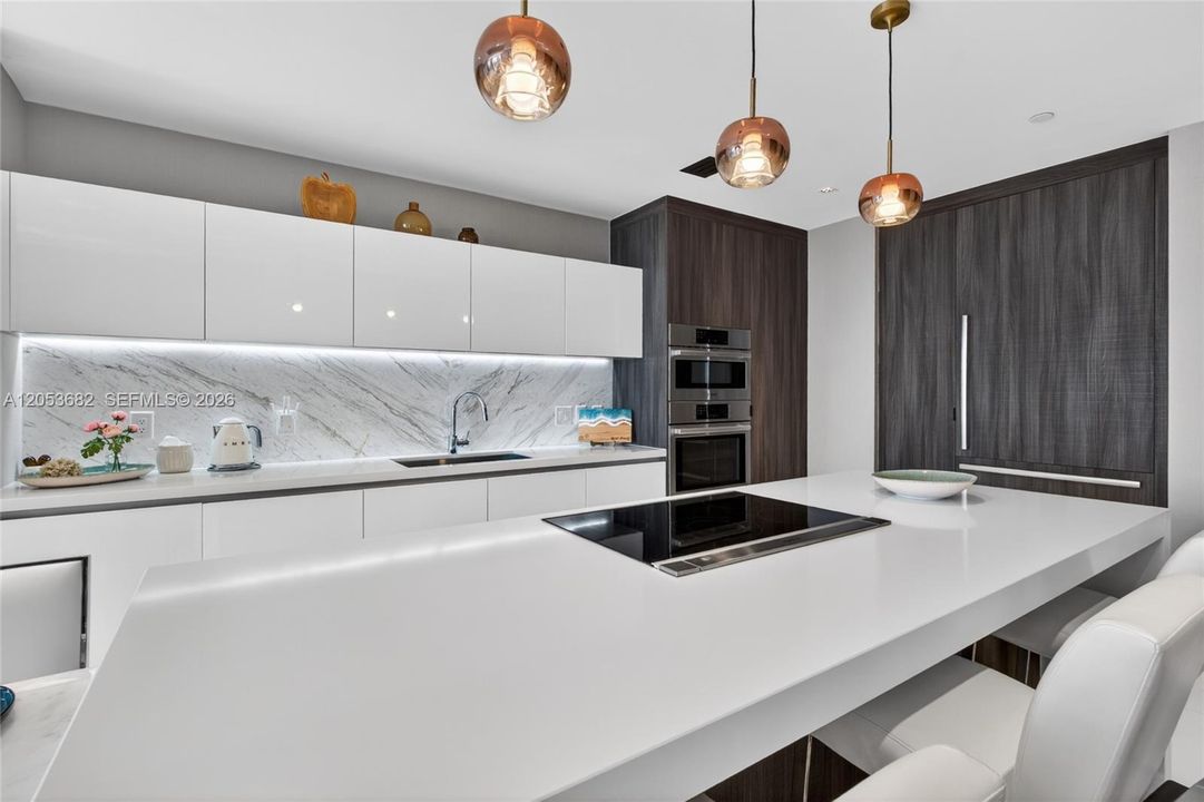 En Venta: $2,225,000 (3 camas, 4 baños, 2204 Pies cuadrados)