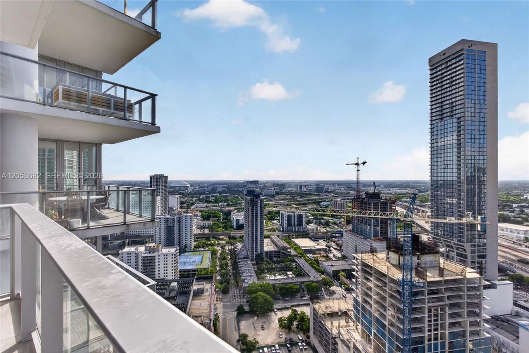 En Venta: $2,225,000 (3 camas, 4 baños, 2204 Pies cuadrados)