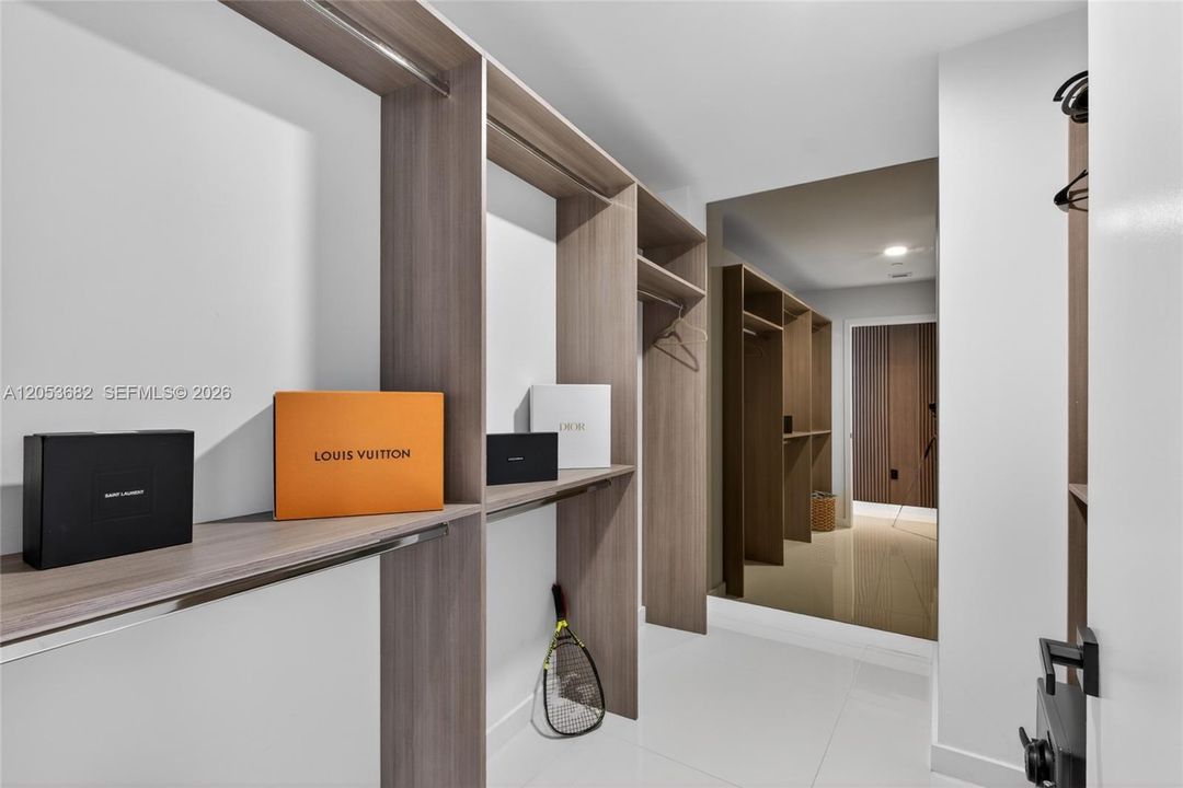 En Venta: $2,225,000 (3 camas, 4 baños, 2204 Pies cuadrados)