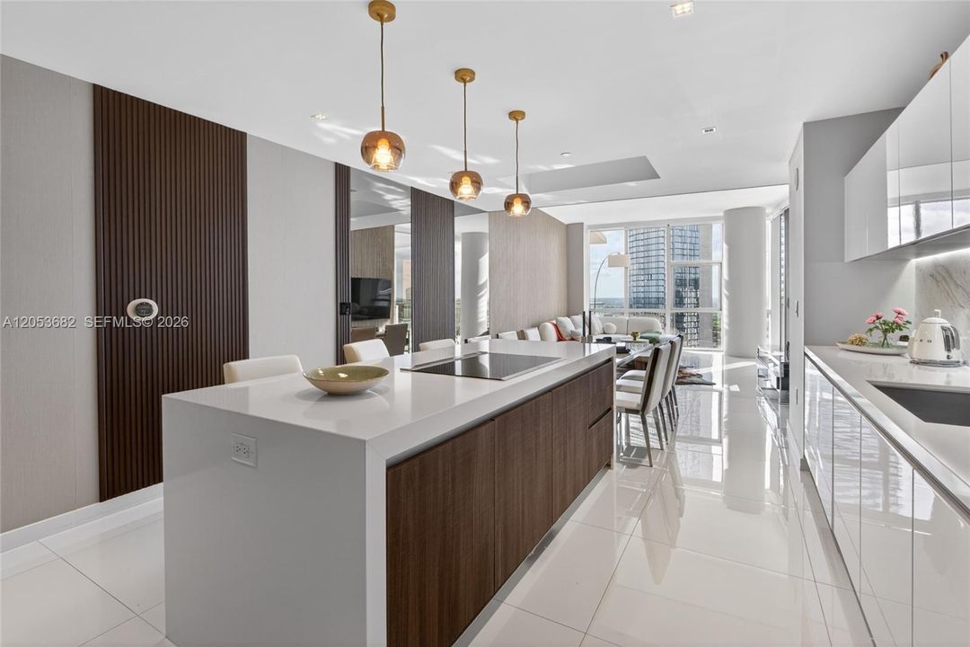 En Venta: $2,225,000 (3 camas, 4 baños, 2204 Pies cuadrados)