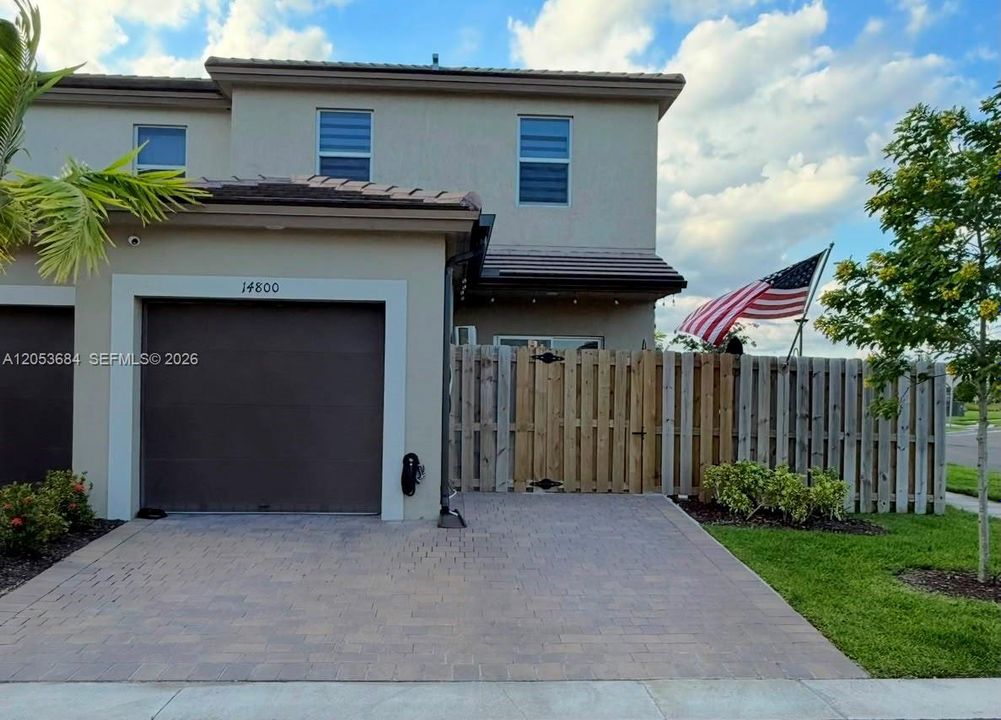 На продажу: $466,500 (3 спален, 2 ванн, 1648 Квадратных фут)