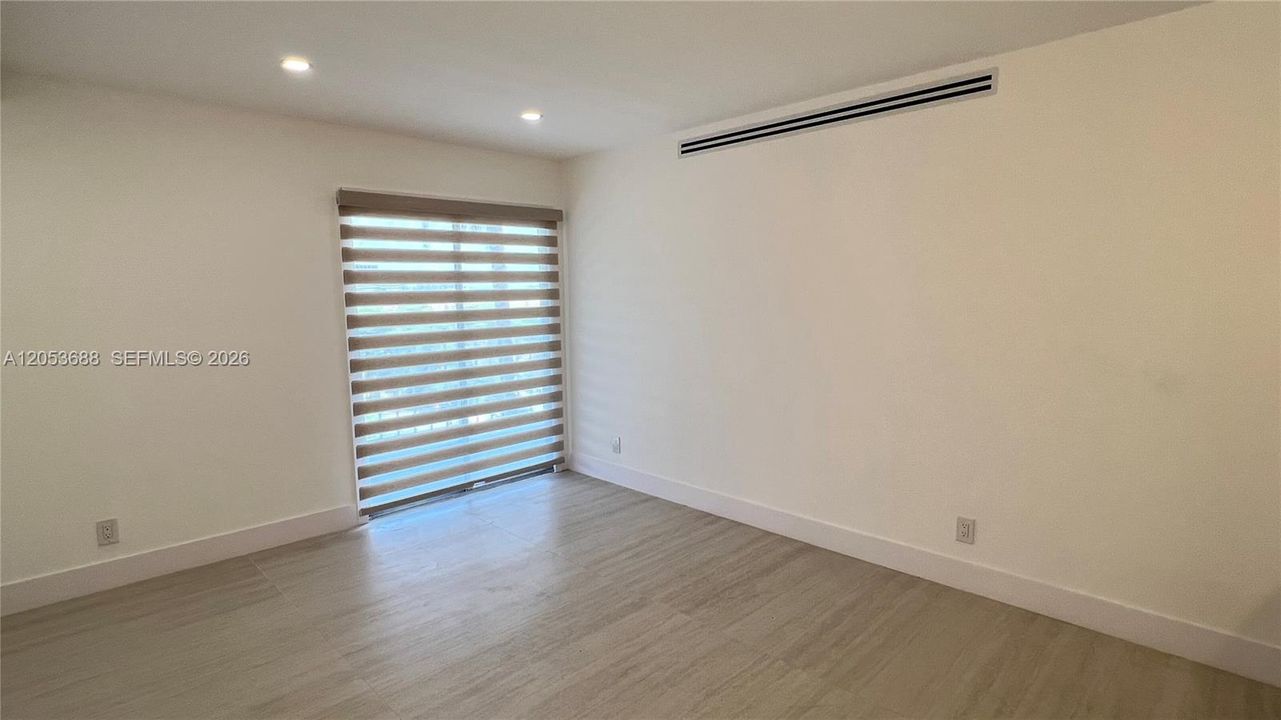 В аренду: $1,995 (1 спален, 1 ванн, 605 Квадратных фут)