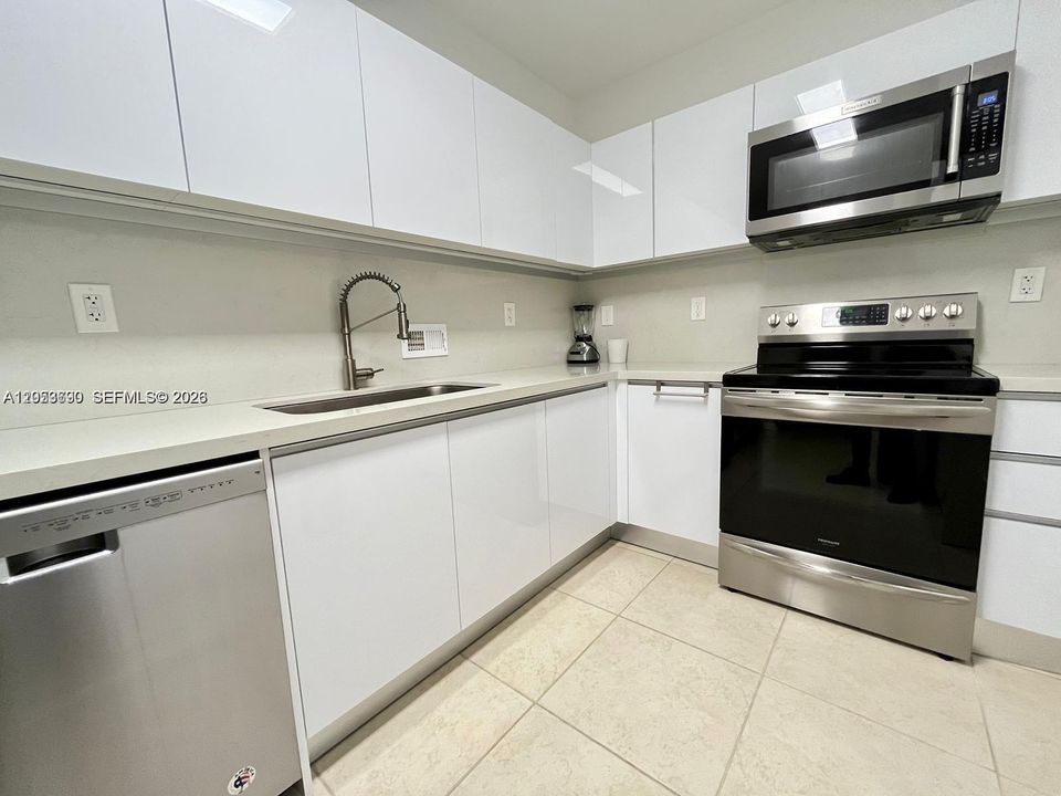 В аренду: $3,500 (1 спален, 1 ванн, 1015 Квадратных фут)
