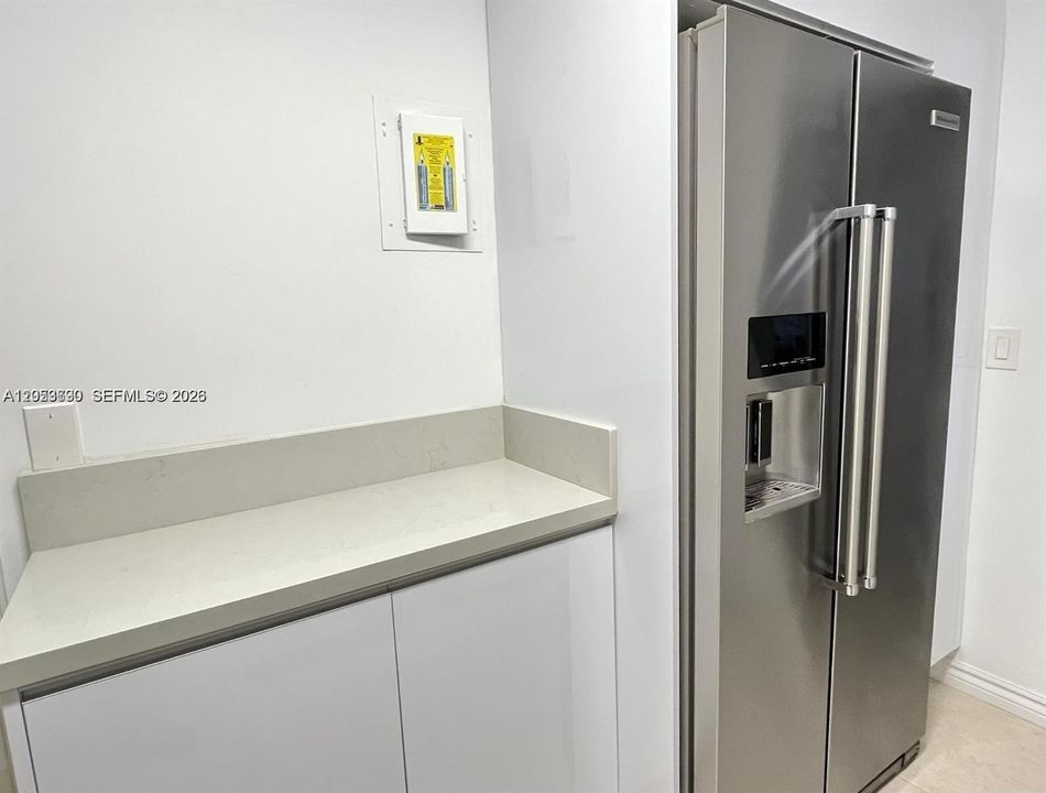 В аренду: $3,500 (1 спален, 1 ванн, 1015 Квадратных фут)