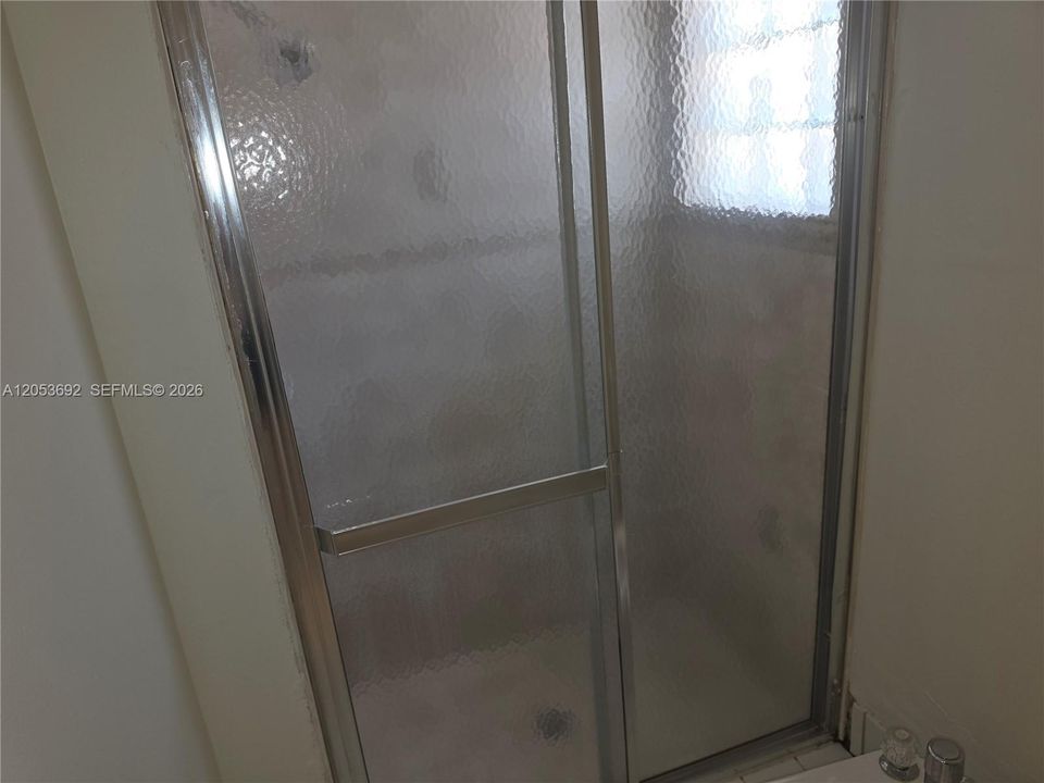 For Rent: $3,200 (3 beds, 2 baths, 1301 Square Feet)