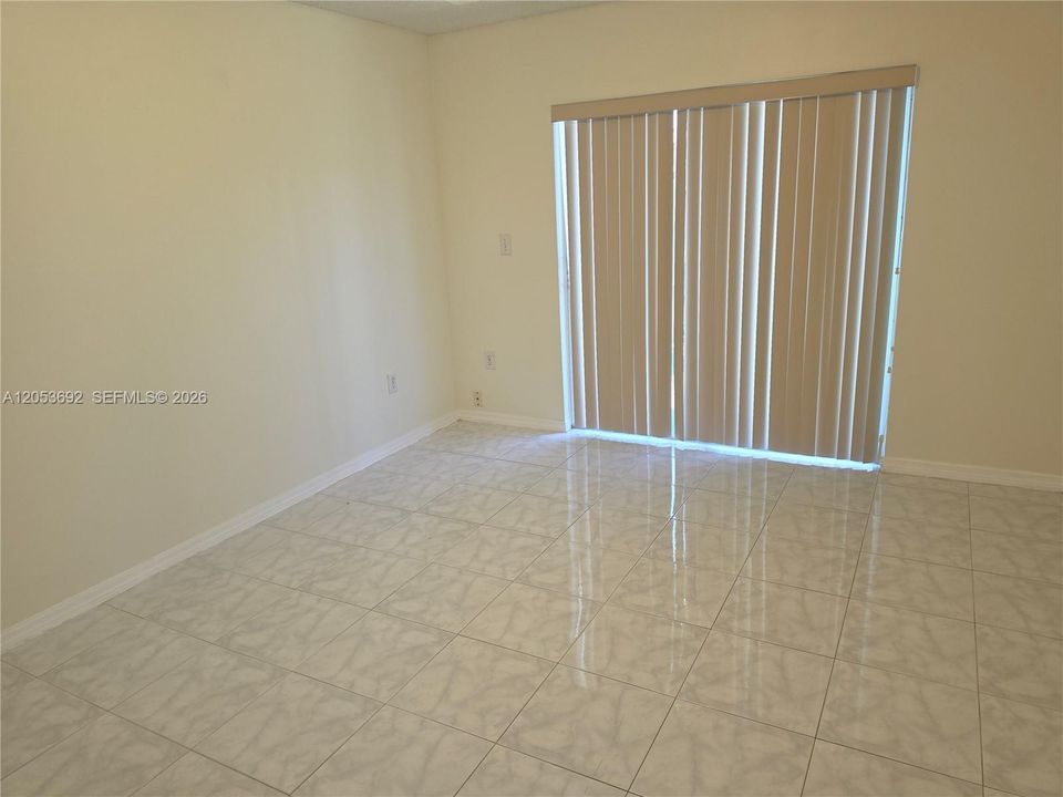 For Rent: $3,200 (3 beds, 2 baths, 1301 Square Feet)