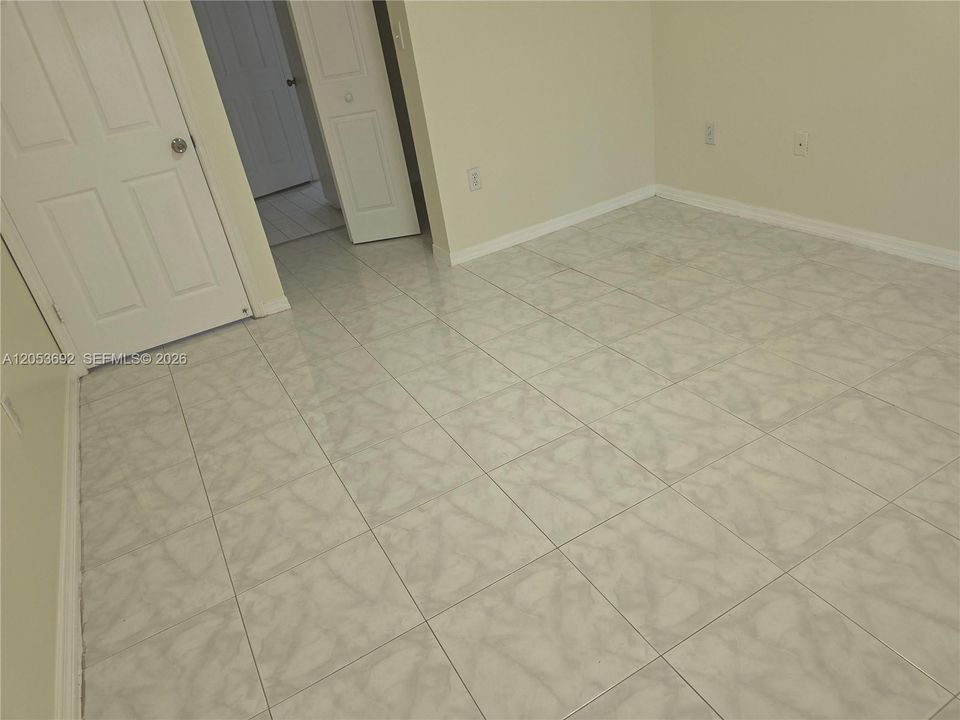 For Rent: $3,200 (3 beds, 2 baths, 1301 Square Feet)