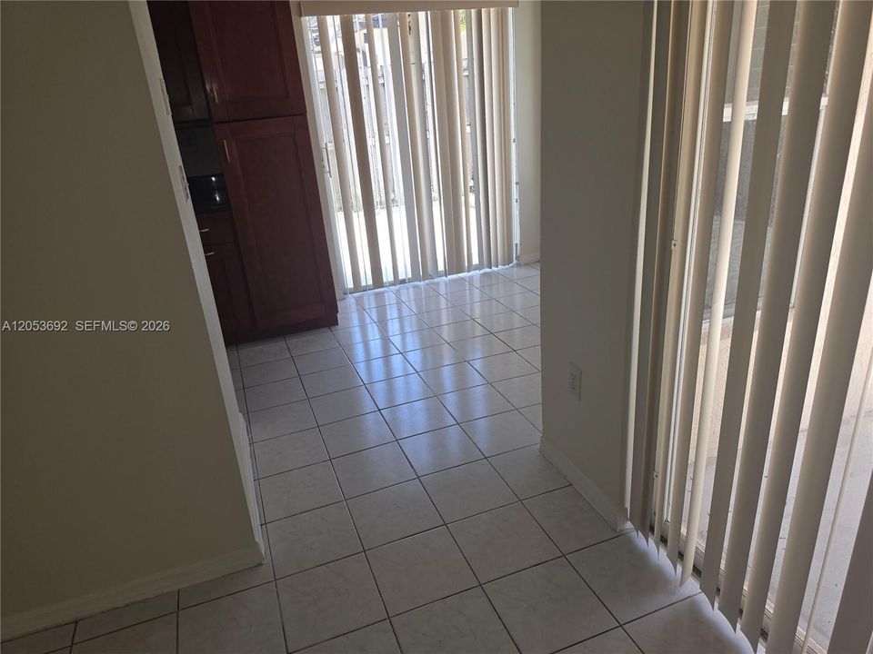 For Rent: $3,200 (3 beds, 2 baths, 1301 Square Feet)