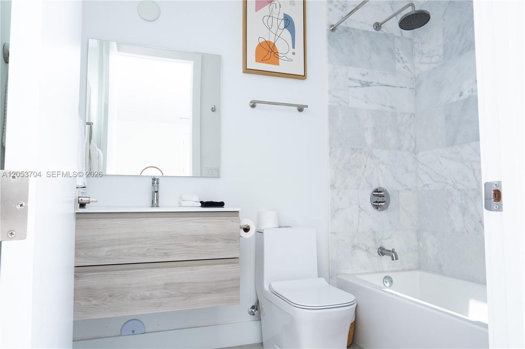 For Rent: $8,000 (3 beds, 4 baths, 5140 Square Feet)