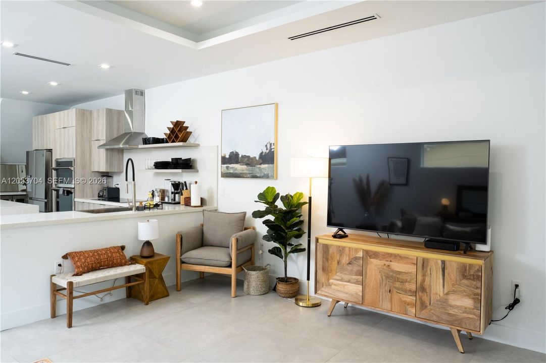 For Rent: $8,000 (3 beds, 4 baths, 5140 Square Feet)
