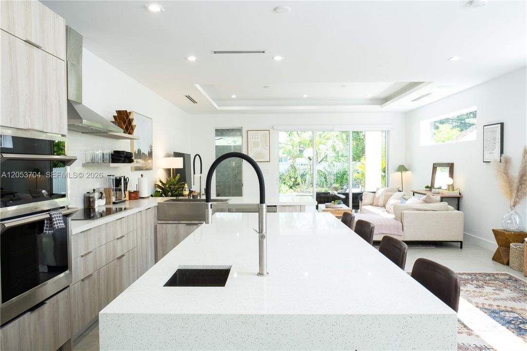 For Rent: $8,000 (3 beds, 4 baths, 5140 Square Feet)