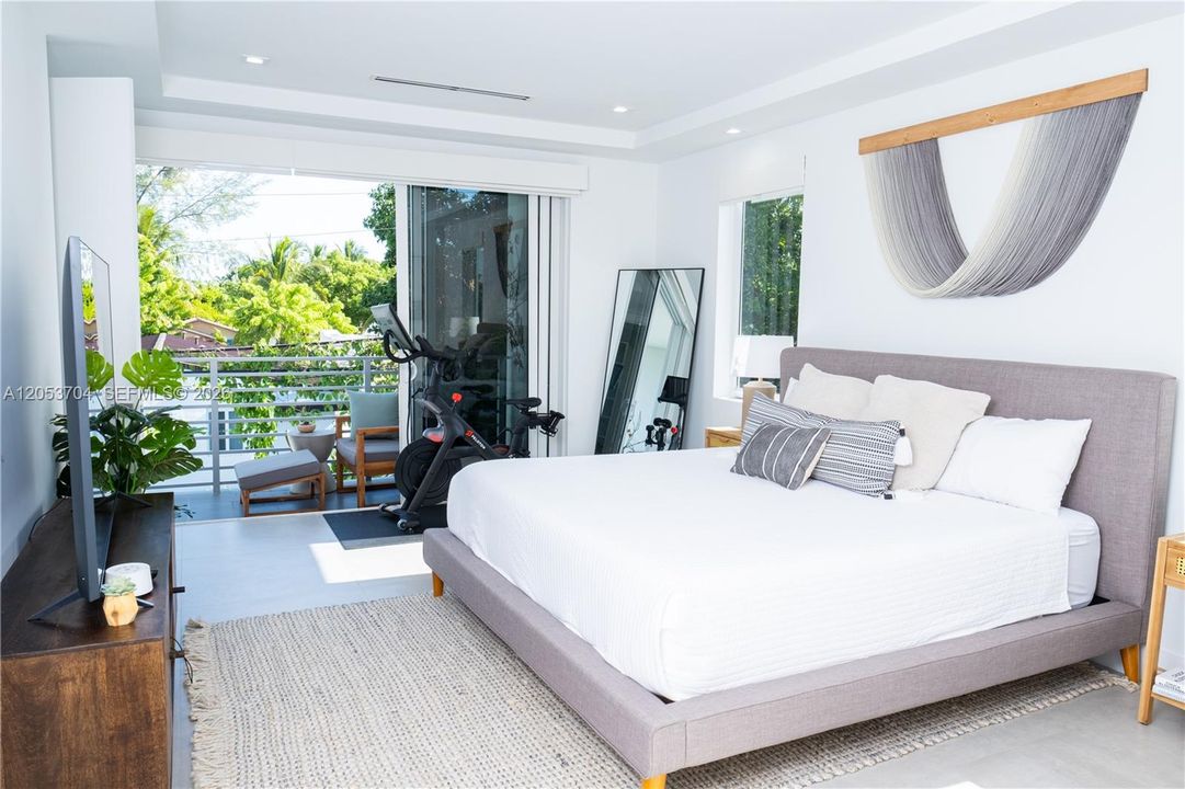 For Rent: $8,000 (3 beds, 4 baths, 5140 Square Feet)