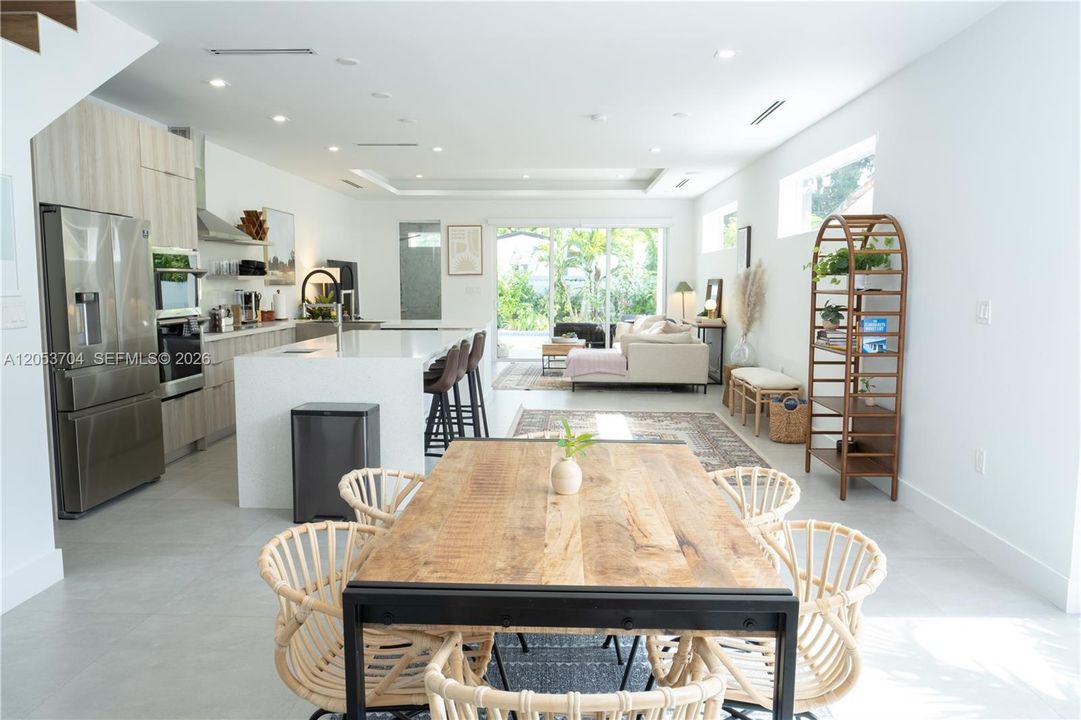 For Rent: $8,000 (3 beds, 4 baths, 5140 Square Feet)