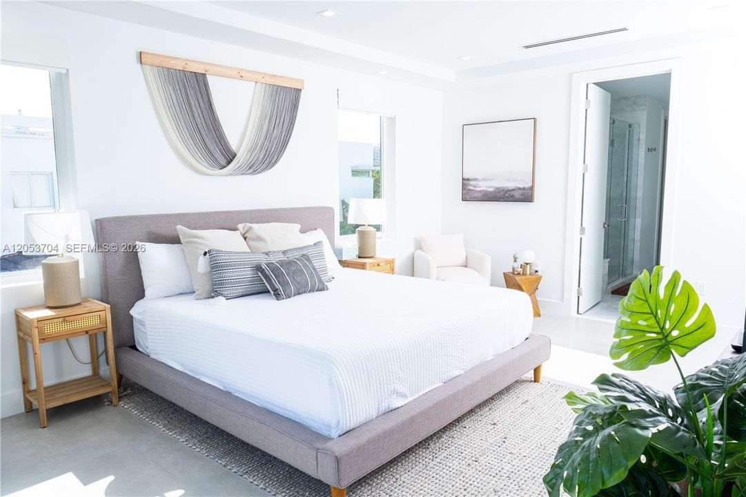 For Rent: $8,000 (3 beds, 4 baths, 5140 Square Feet)