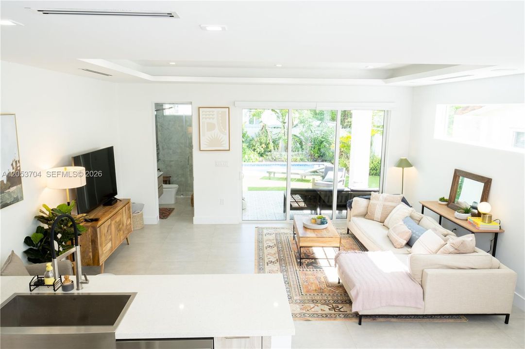 For Rent: $8,000 (3 beds, 4 baths, 5140 Square Feet)