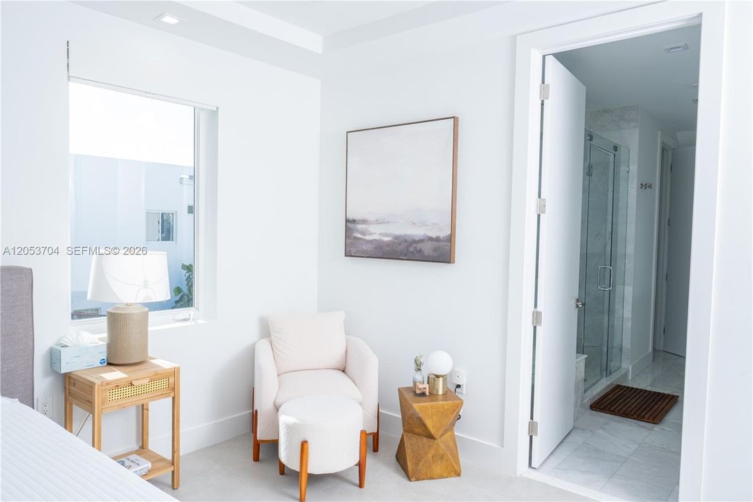 For Rent: $8,000 (3 beds, 4 baths, 5140 Square Feet)