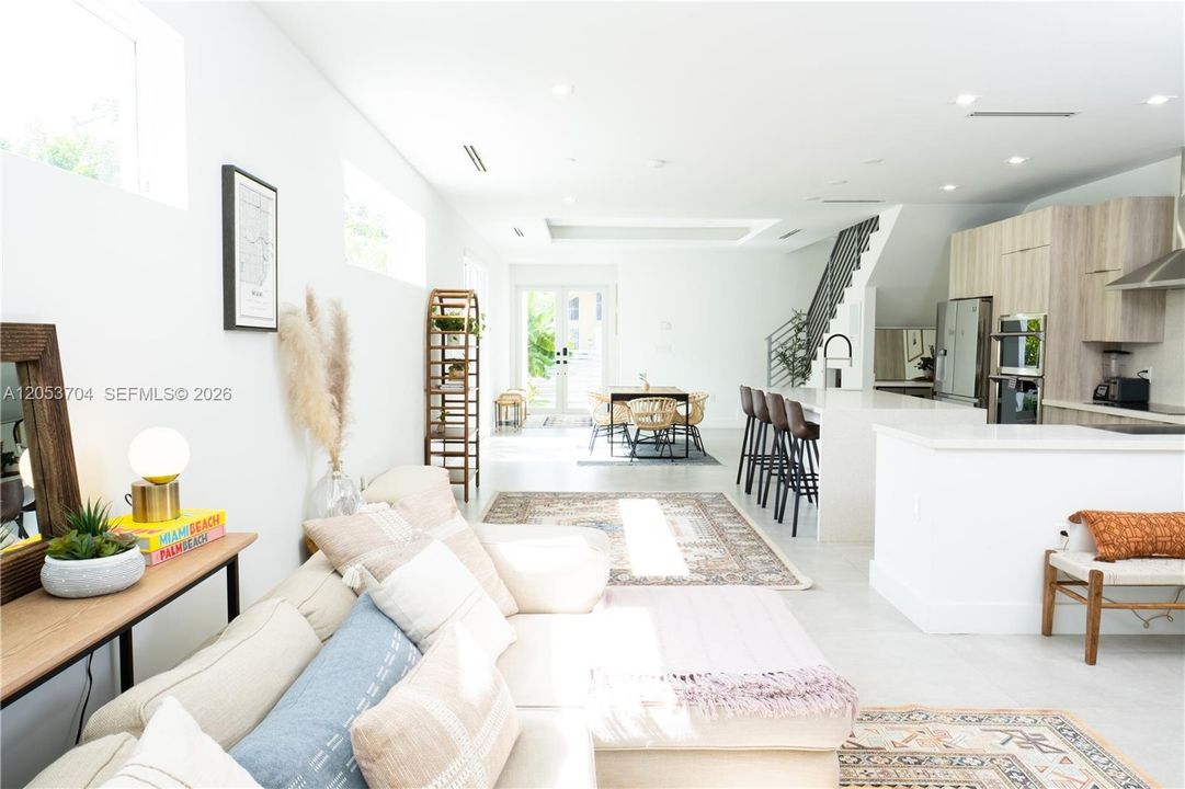 For Rent: $8,000 (3 beds, 4 baths, 5140 Square Feet)