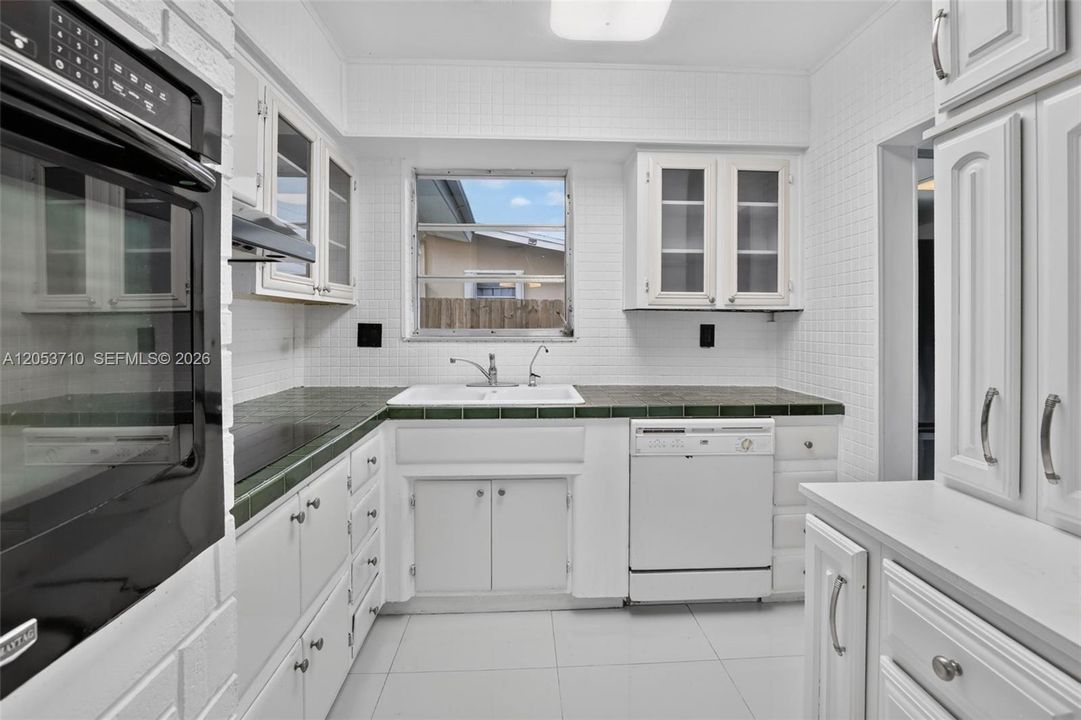 В аренду: $3,500 (3 спален, 3 ванн, 1238 Квадратных фут)