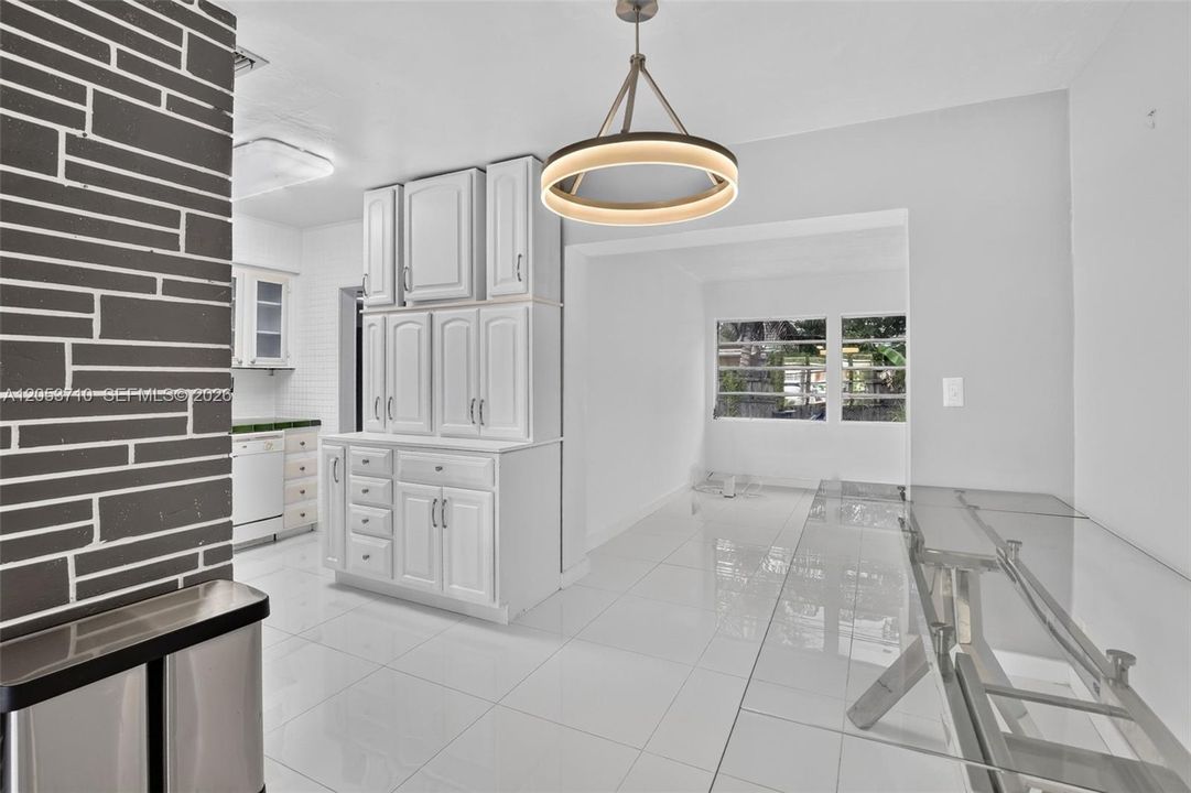 В аренду: $3,500 (3 спален, 3 ванн, 1238 Квадратных фут)