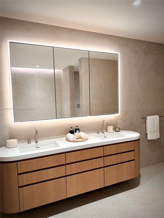 En Venta: $5,780,000 (3 camas, 3 baños, 2102 Pies cuadrados)