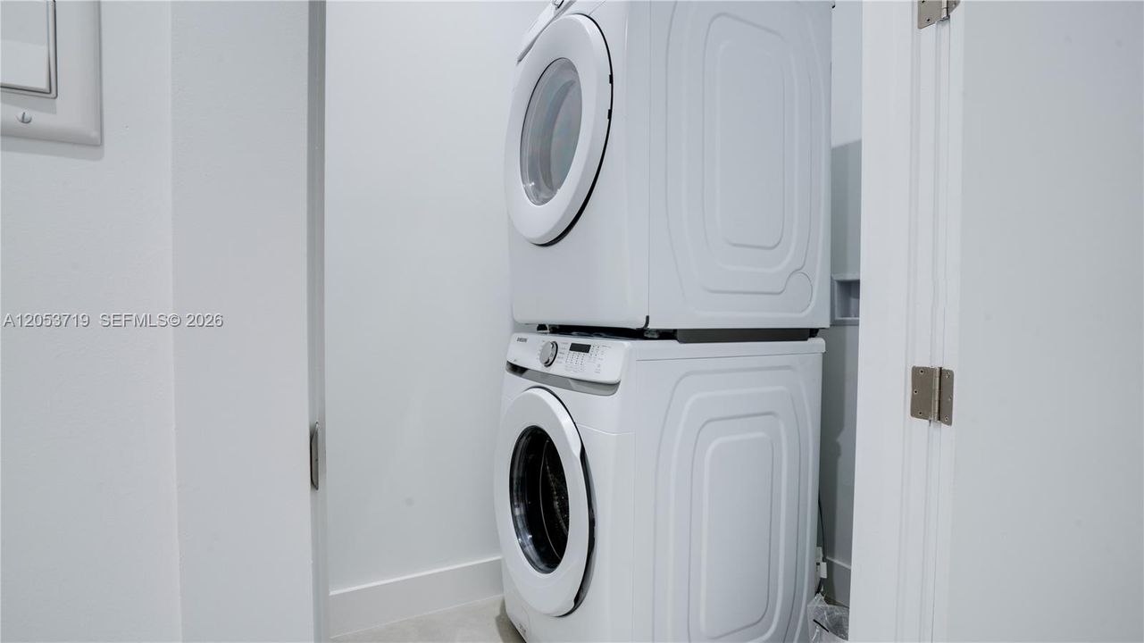 For Rent: $7,000 (3 beds, 4 baths, 5140 Square Feet)