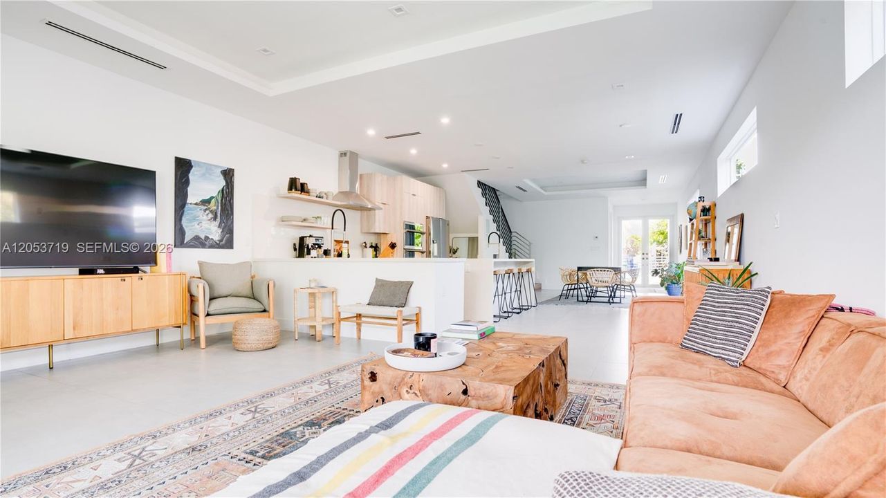 For Rent: $7,000 (3 beds, 4 baths, 5140 Square Feet)