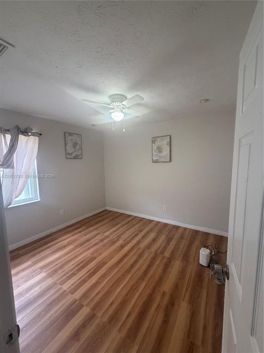 В аренду: $1,250 (1 спален, 1 ванн, 1467 Квадратных фут)